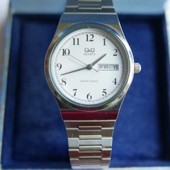 Vintage Q&Q Quartz Watch Men Silver White Day Date Analog New Battery works well
