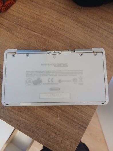 3ds white
