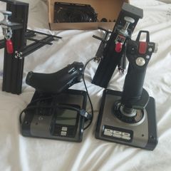 Logitech X52 HOTAS + Desk Mount