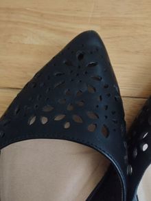 flat pointy shoes