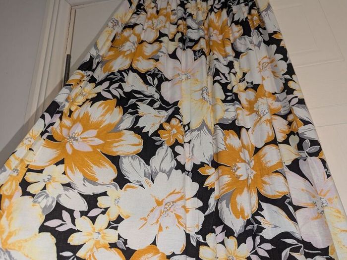 Gorgeous Noemie floral floor sweeping maxi skirt