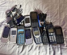 Retro Cellphone Joblot