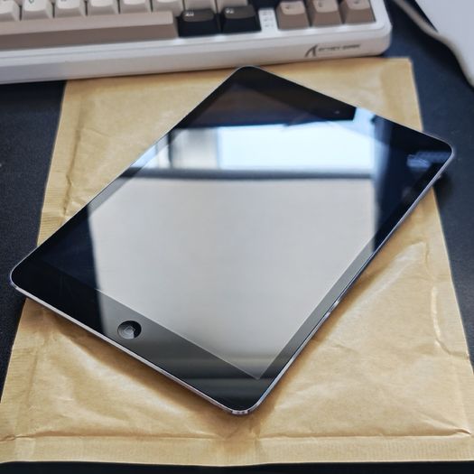 Apple iPad Mini 1st Gen 16GB Space Grey