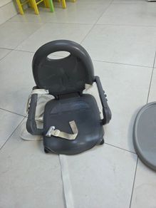 Table boaster seat