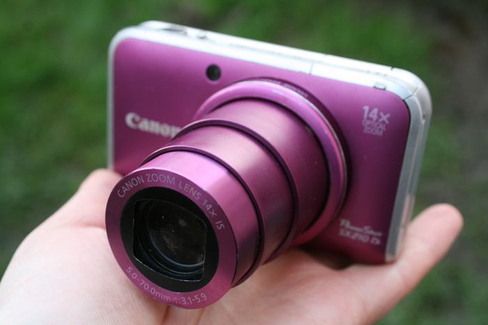 Canon Power Shot SX210 IS 14.1MP Digital Camera