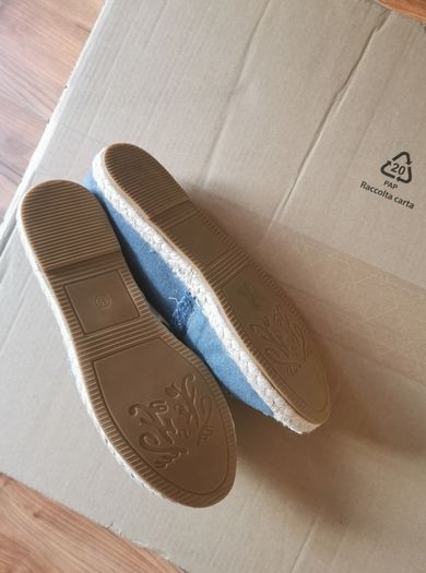 Spanish Style Flat Shoes size 6 - new