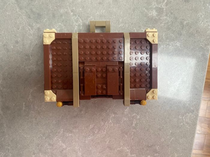 Lego fantastic beasts Newts suitcase