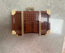 Lego fantastic beasts Newts suitcase