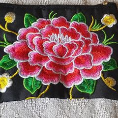 New - A Pretty Zipped Coin Wallet - #