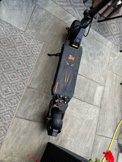 electric scooter