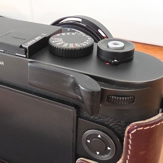 Leica M10