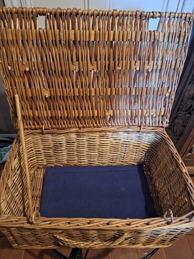 Wicker basket