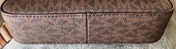 Michael Kors XS EW Sling XBODY