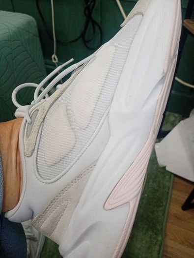 woman's trainers addidas gray