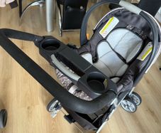Newborn car seat