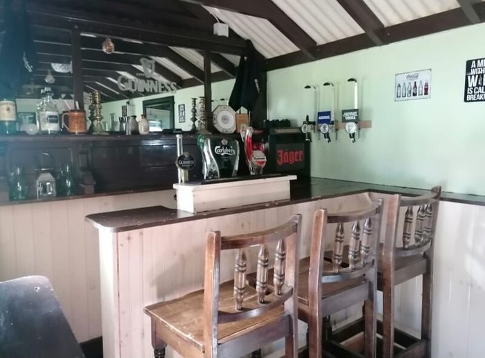 Mobile pub