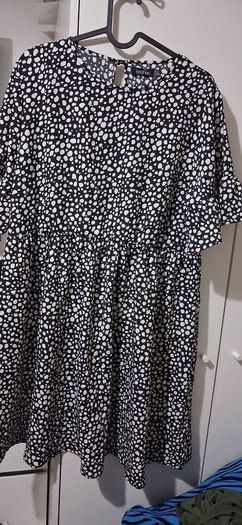Loads dresses 5 eaxh