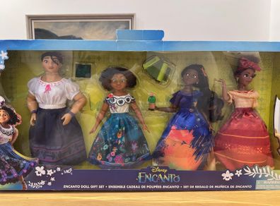 Encanto Doll Gift Set (Brand New)