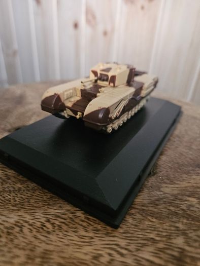 Oxford Diecast Churchill Tank mk3 kingforce 1.76 Scale