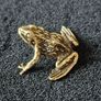 3 brass frogs,. Solid brass. Image 8