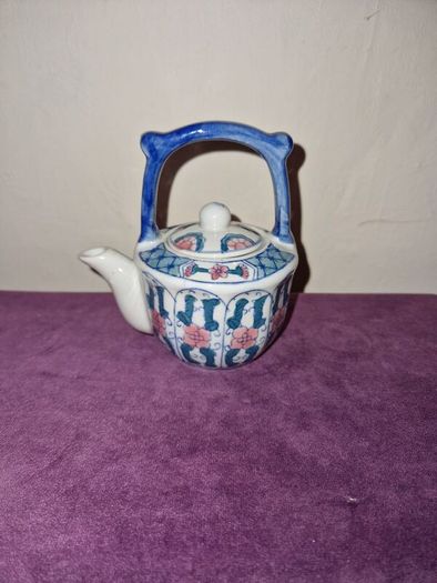 Vintage Asian teapot