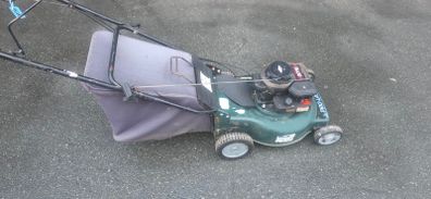 Pro Lawn petrol lawnmower with Briggs and Stratton 375 engine