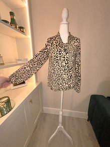 Reduced Ladies Leopard Print Blouse from Dunnes Stores Size Xs UK 6-8 / EU 34-36