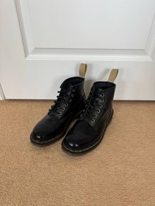 Doc Martens UK size 6.5 excellent condition