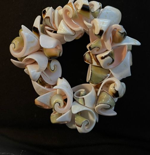 Mauritius shell bracelet