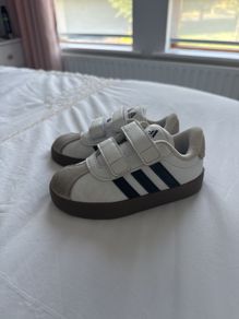 adidas VL court kids size 7k uk.