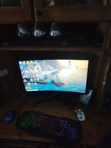 Curved Monitor