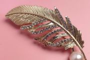 Brand New real pearl brooch
