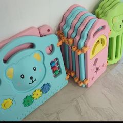 Play  pen
