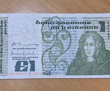 Irish Bank Notes - Bundle of FIVE X 1 Punt Meab Notes