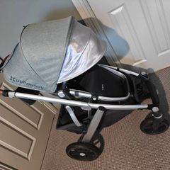 Uppababy Vista V1 Complete Bundle (Emmett Green) Footmuff and Organiser included - Exceptional Condition