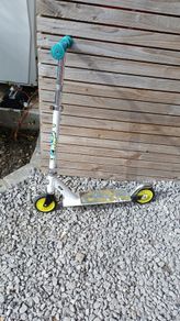 Kids' scooter