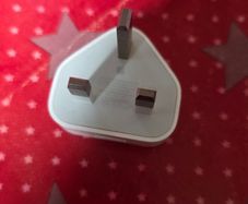 Genuine Apple plug charger