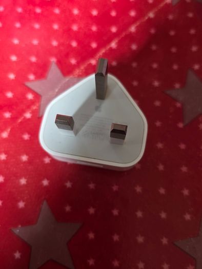 Genuine Apple plug charger
