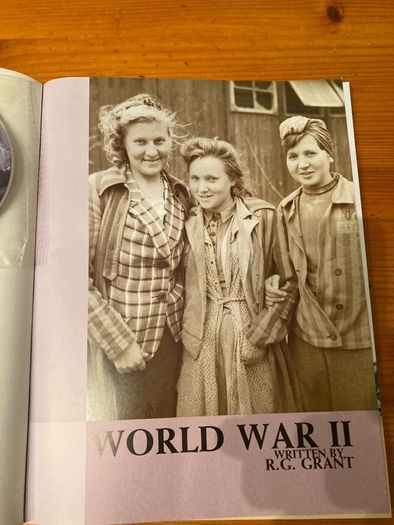 War book: 'Workd War ll'