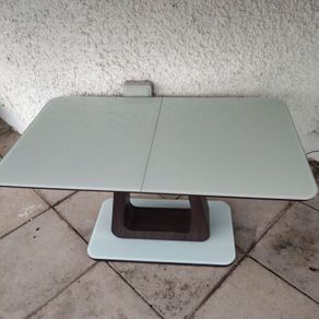 Extendable Dining Table