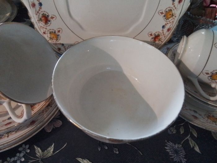 Rare Salisbury Bradley Teaset