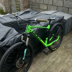 Giant fathom mountain bike