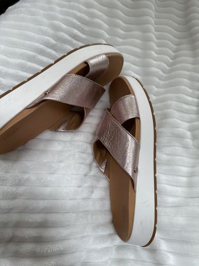 Ugg slides
