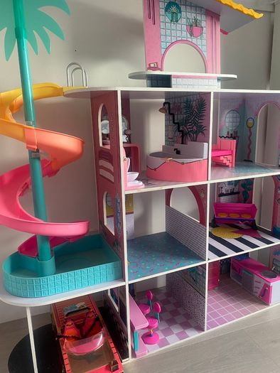 Doll house LOL