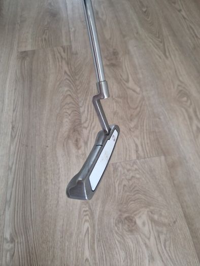 Odyssey White Hot Putter [right]