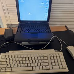 RETRO Apple Powerbook 3400c (1997) with mouse and keyboard