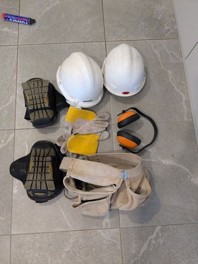 Plastering Hand Tools, Pliers, Chalk & Accessories