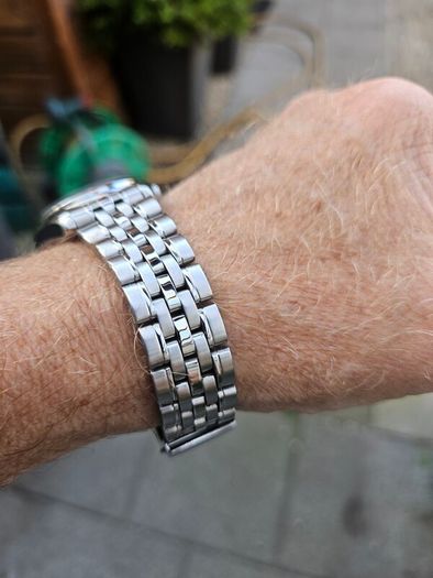 Watch Seiko 5 Automatic.