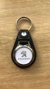 Leather Peugeot key ring with shopping trolley token/coin