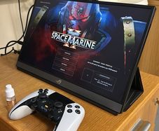 ASUS Rog Strix XG17AHPE 17.3" portable Gaming Monitor
